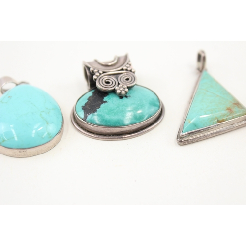 436 - A collection of silver turquoise set jewellery (51g)