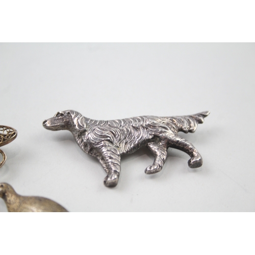 391 - Three silver animal brooches including Chinese export (27g)