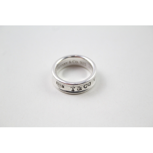 411 - Silver concave band ring by designer Tiffany & Co (8g)