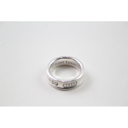 411 - Silver concave band ring by designer Tiffany & Co (8g)