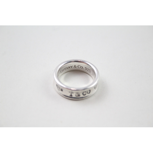 411 - Silver concave band ring by designer Tiffany & Co (8g)