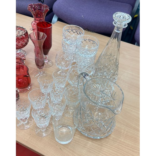 116 - Selection of vintage and later glassware includes cranberry glass etc