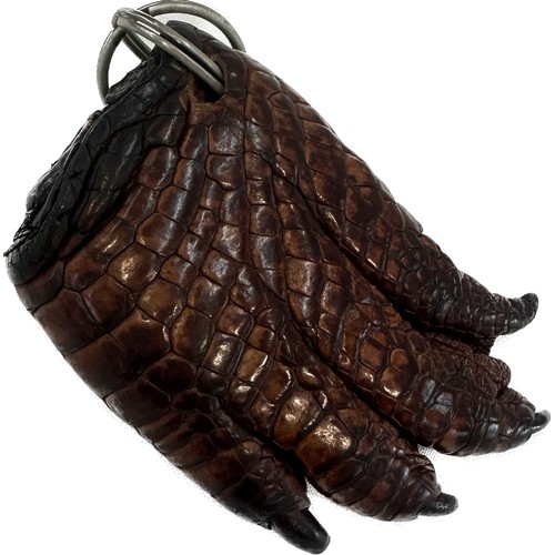 111 - Vintage Alligator/ crocodile claw keyring