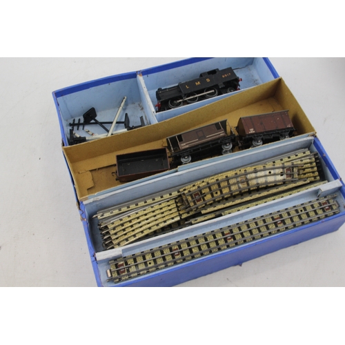 523 - Hornby Dublo OO Gauge Set Inc LMS Tank Loco 6917 Track Rolling Stock Boxed