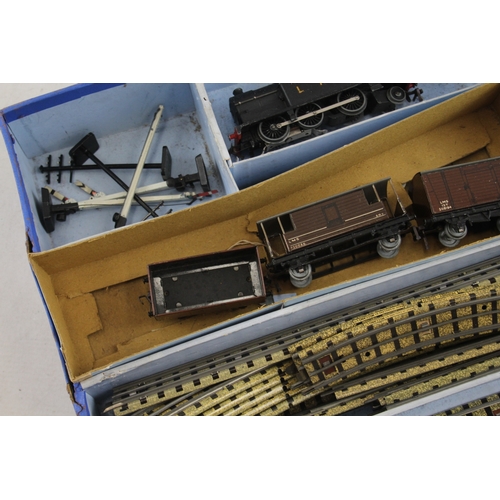 523 - Hornby Dublo OO Gauge Set Inc LMS Tank Loco 6917 Track Rolling Stock Boxed