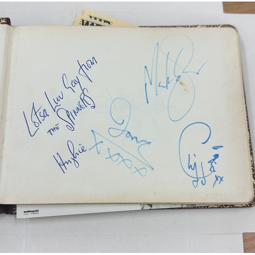 524 - Vintage autograph books with signatures from Doris Hare, David Moses and others