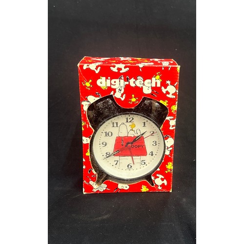 88 - vintage snoopy clock digi-tech, boxed