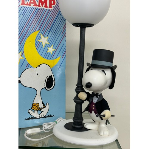 100 - Vintage Boxed Snoopy lamp, untested