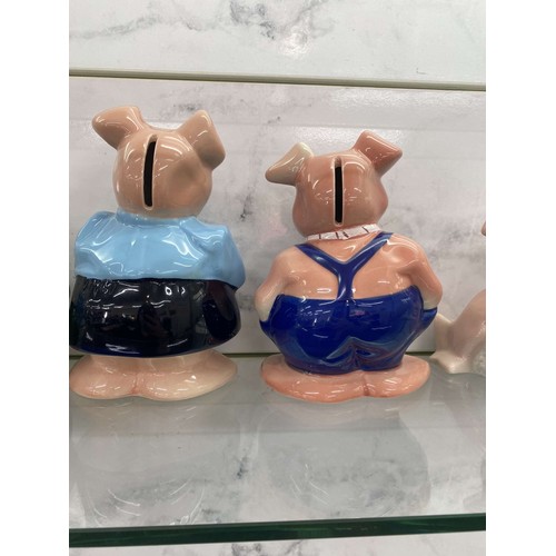 525 - Full set of 5 Wade Natwest Pigs Piggy Banks all with their original stoppers