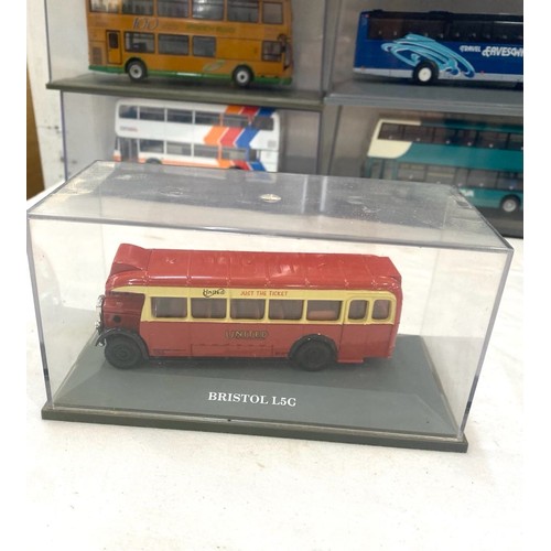 115 - Selection of 20 die cast bus vehicle models to include ' Corgi' and other makers