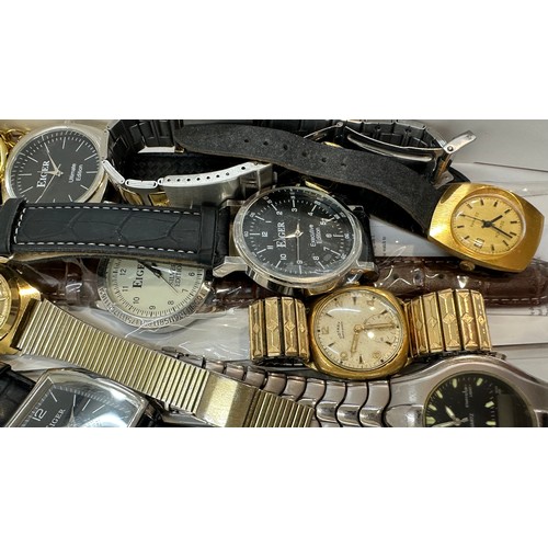 579 - Large selection of assorted gents wristwatches includes Rotary etc