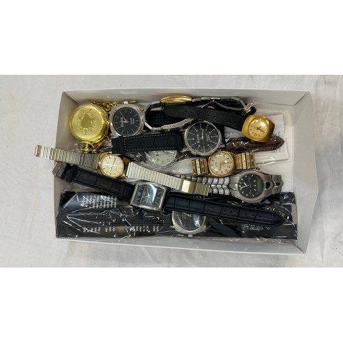 579 - Large selection of assorted gents wristwatches includes Rotary etc