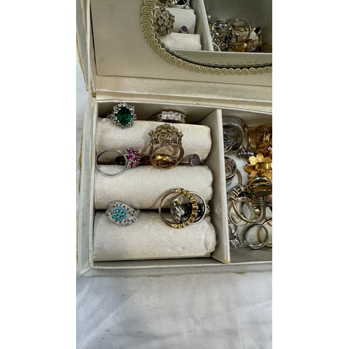 577 - Large selection of assorted rings includes Silver, mainly costume