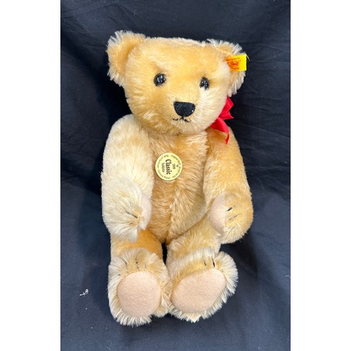 87 - Boxed Steiff 1909 Classic teddy bear 000379