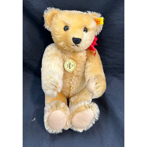 87 - Boxed Steiff 1909 Classic teddy bear 000379