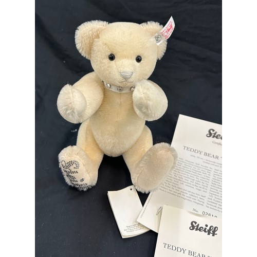 89 - Boxed Steiff teddy bear Krystal EAN 662003