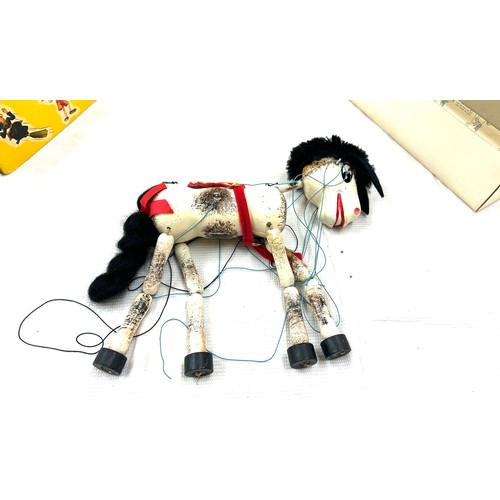 77 - Boxed Standard Pelham puppet a2 horse