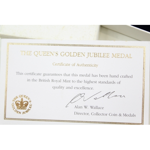 326 - Boxed ERII Queens Golden Jubilee Medal w/ COA