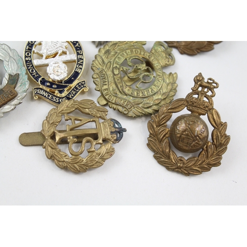 330 - Military Cap Badges Inc Royal Scots, KOSB, Royal Marines, Etc x 10