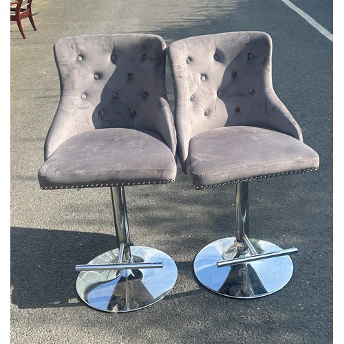 546 - Two modern grey lion knocker barstools