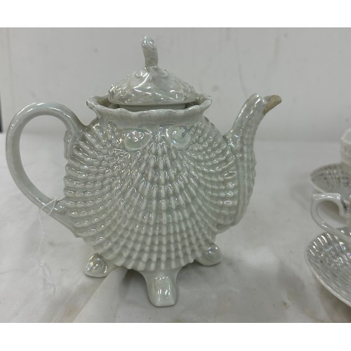 15 - Vintage shell lustre ware tea set