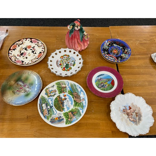 532 - Selection of collector plates and a Royal Doulton Miss Chairman figure