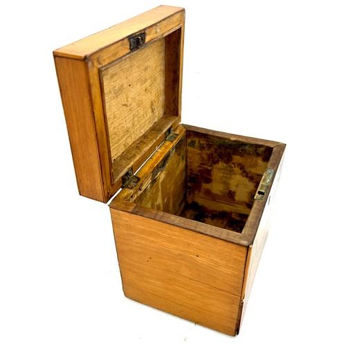 520 - Antique Georgian inlaid Satinwood tea caddy, Height 11.5cm