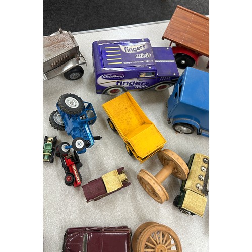 183 - Selection of assorted models includes advertising, metal etc