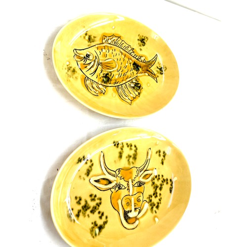 533 - Two Sado plates includes bull and fish design