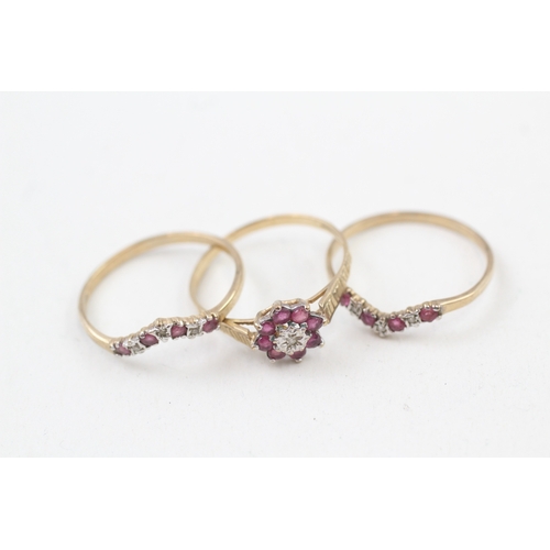 86 - 9ct gold ruby & diamond engagement set 3 x rings (4.3g)