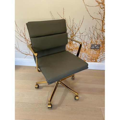 555 - Grey leather and gold detail swivel office chair