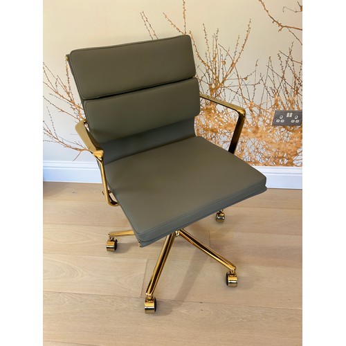 555 - Grey leather and gold detail swivel office chair