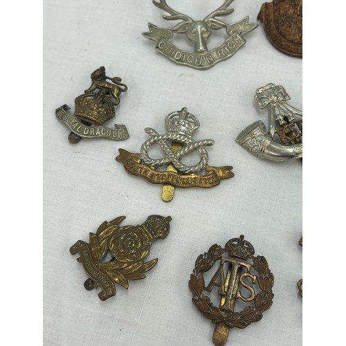 333 - Military Cap Badges Inc MGC, Notts & Derby, REME, Etc x 10