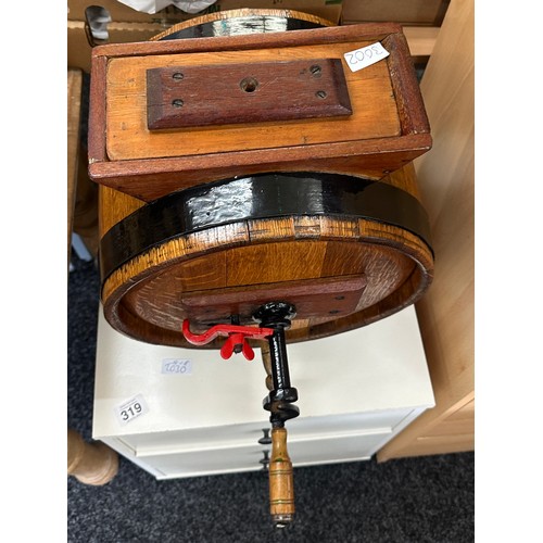 539 - Vintage wooden butter churn