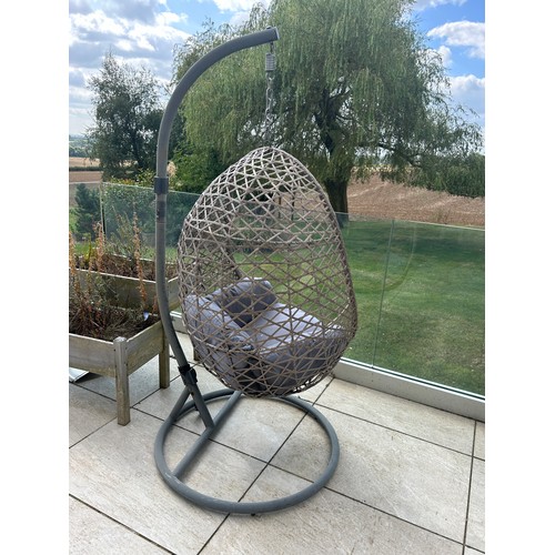 100C - Rattan garden egg chair