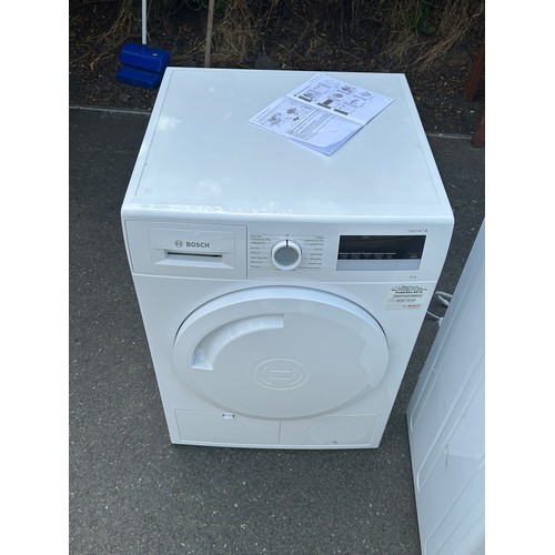 565 - Bosch 8kg serie 4 condenser tumble dryer