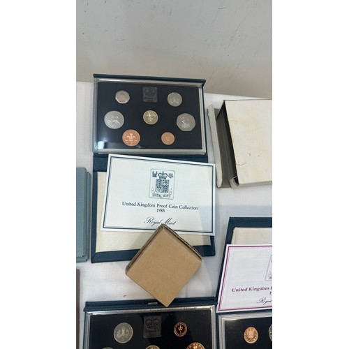 513 - Selection of proof coin set and annual sets and Silver dollar set