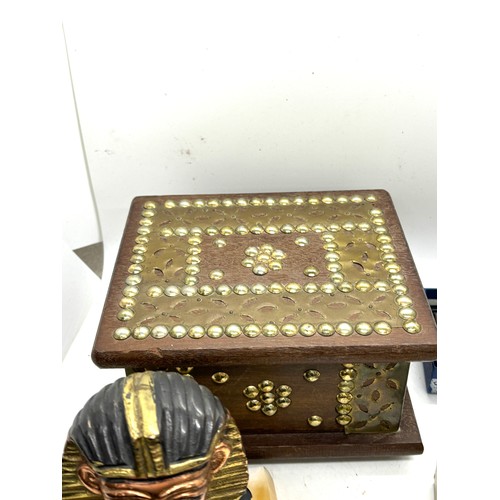 107 - Selection of collectables includes Aynsley clock, silver topped box etc