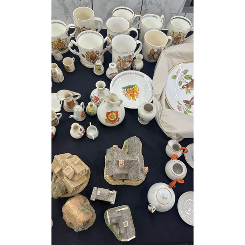 138 - Selection of miscellaneous to include Royal Coronation items, crested china, David Winter cottages, ... 