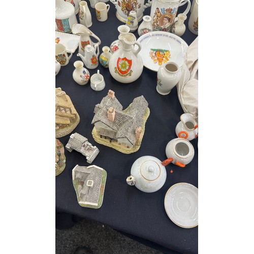 138 - Selection of miscellaneous to include Royal Coronation items, crested china, David Winter cottages, ... 