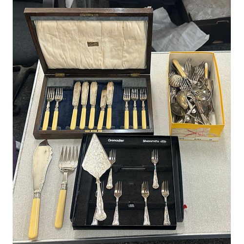 181 - Selection of cutlery to include EPNS, a canteen of cutlery etc