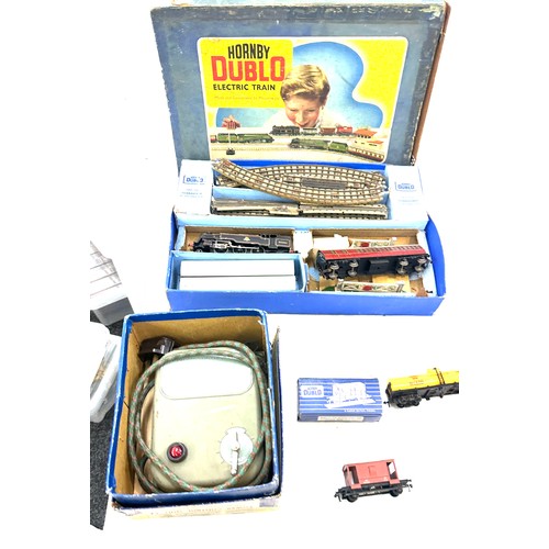 152 - Boxed Hornby Dublo electric tram set etc