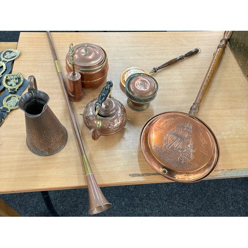 139 - Selection of copper ware includes bed pan, kettles etc