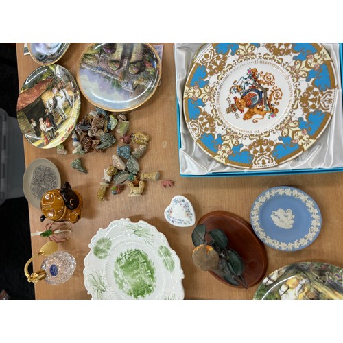 185 - Selection of miscellaneous includes Royal Doulton, Aynsley etc