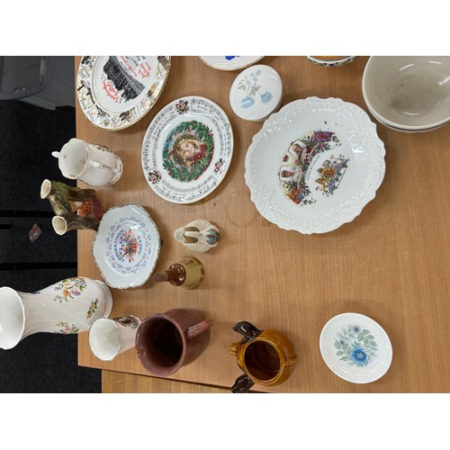 185 - Selection of miscellaneous includes Royal Doulton, Aynsley etc