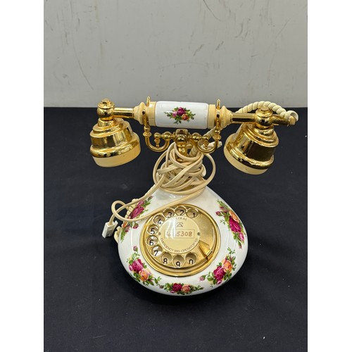 36 - Royla Albert Old Country Rose Telephone