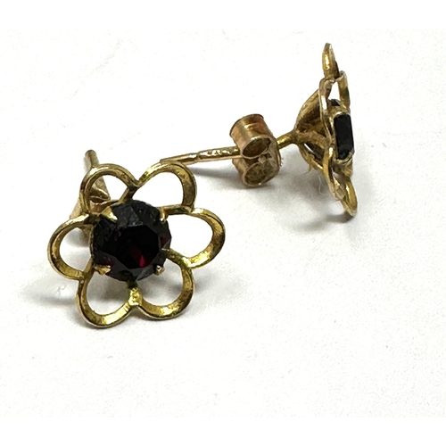 149 - 9ct gold sapphire earrings weight 0.9g