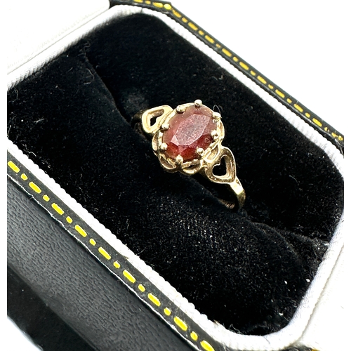 151 - 9ct gold garnet ring weight 1.2