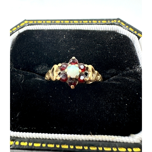 152 - 9ct gold opal & garnet ring weight 1.3g