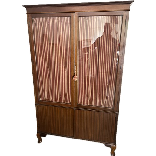 544 - Mahogany Queen Anne glazed bookcase Approximate measurements Height 72 inches, Width 45 inches, Dept... 